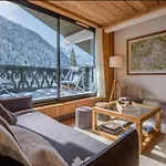 Close To The Slopes View Of Mont Blanc شامونكس