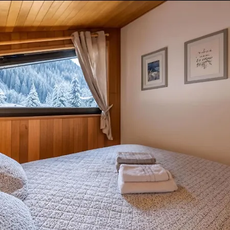 Beautiful With Superb View Of Mont Blanc Lägenhet Chamonix